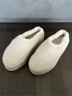 EMU AUSTRALIA Joy Curly Flatform Teddy Platform Slippers Cream Size 6